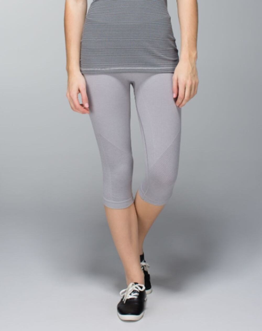 Lululemon In The Flow Crop II Heathered Medium Grey size 4